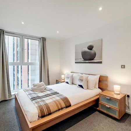 Fully Serviced Two Bed Apartment By Excel & O2 伦敦 外观 照片